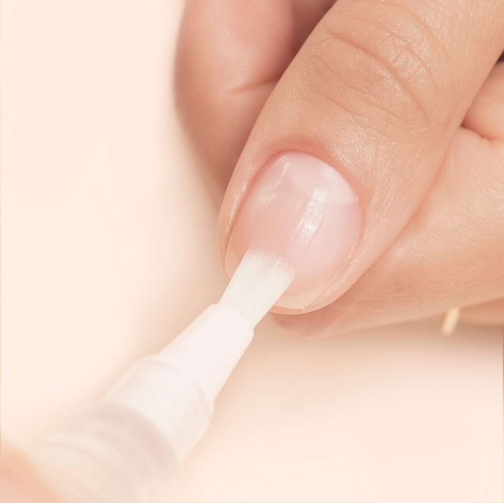 Manucurist Glossy Booster: The Secret to Longer-Lasting Shine